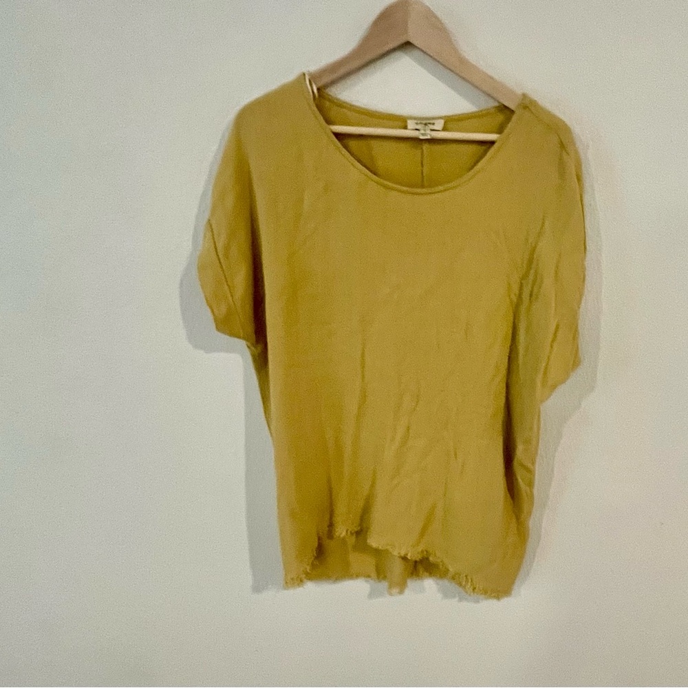 Umgee Mustard Blouse‎